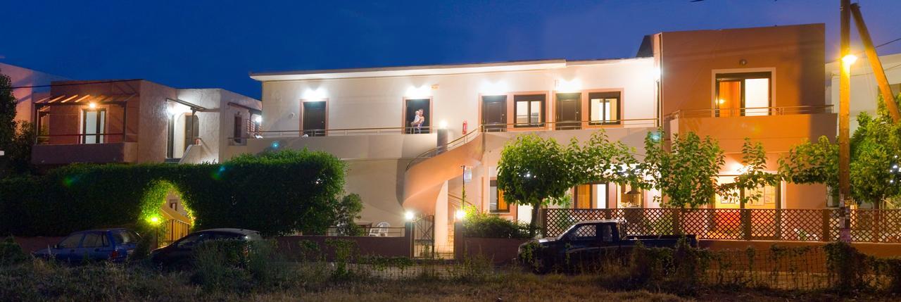 Lito Apartments Paleochora Bagian luar foto