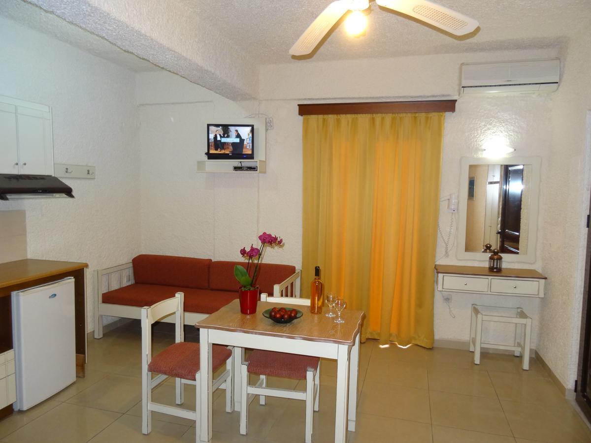 Lito Apartments Paleochora Bagian luar foto